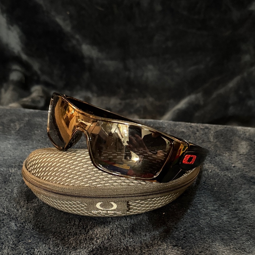 OAKLEY WOLFBAT SUNGLASSES Rare red logo